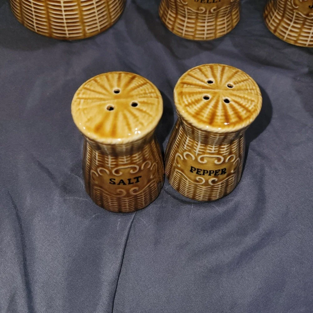 13-Piece Vintage Basketweave Rooster Breakfast Set Japan MCM Ceramic